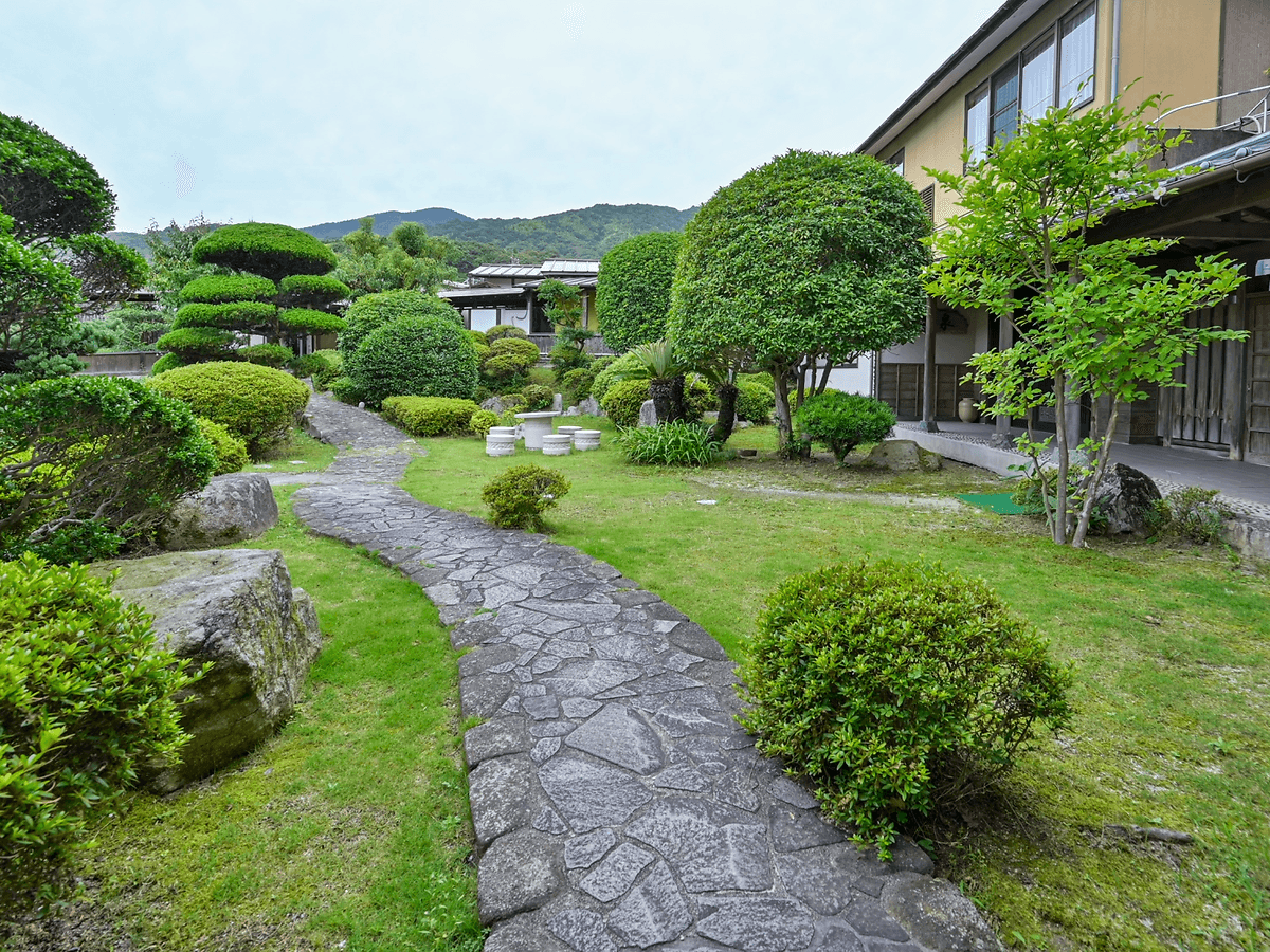 湯野温泉　芳山園