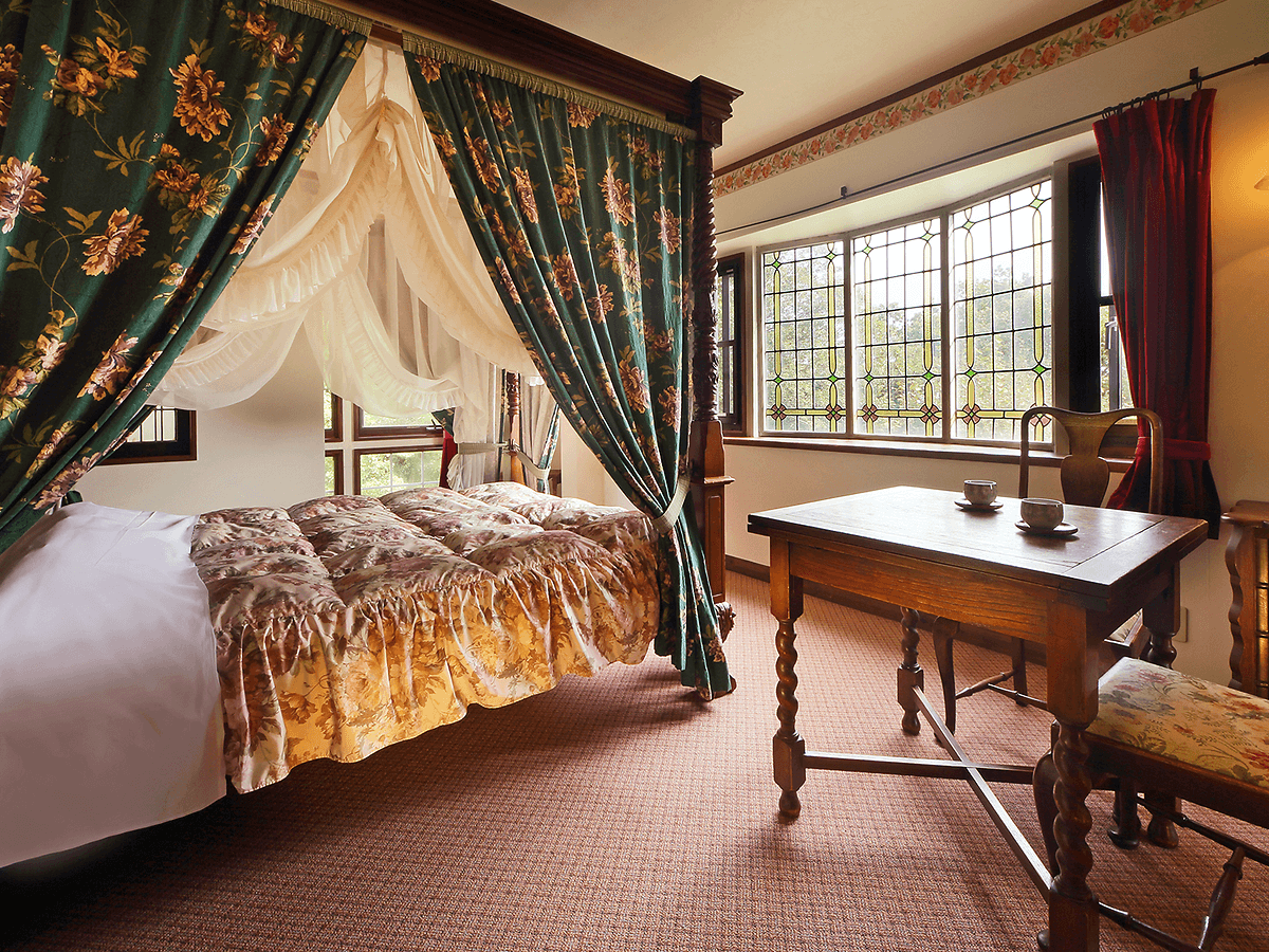 伊豆高原温泉　全室露天風呂付　英国調ホテル　かえで庵 secondary image