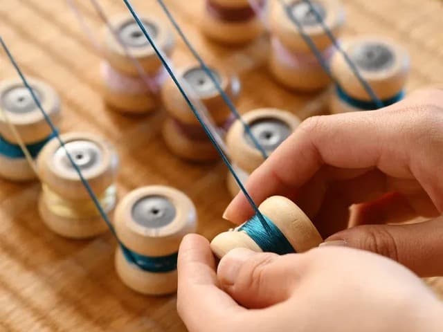 天平の組紐作りを京都で！カランコロンと千年の想いを組み上げるのイメージ3