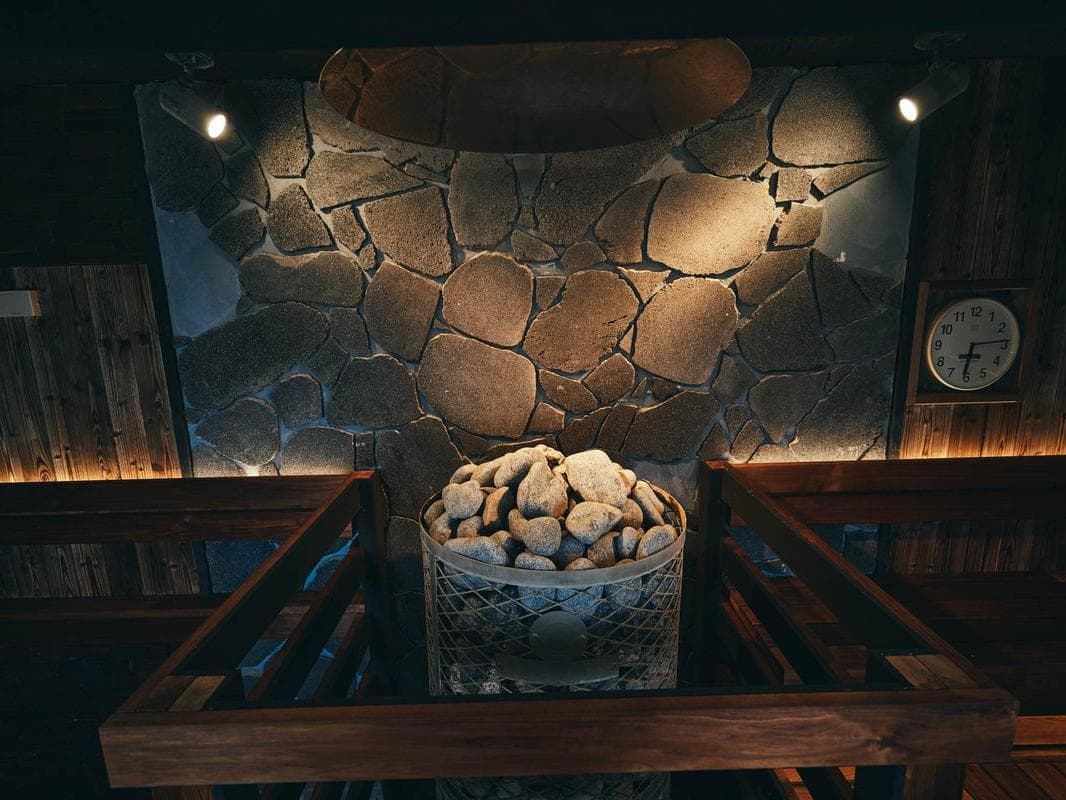 【男性限定】天国に一番近いサウナ「天空のアジト マルシンスパ」で、“ととのう”を超えるウィスキング体験のイメージ3