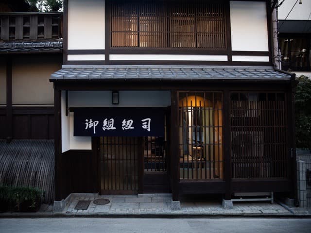 天平の組紐作りを京都で！カランコロンと千年の想いを組み上げるのイメージ5