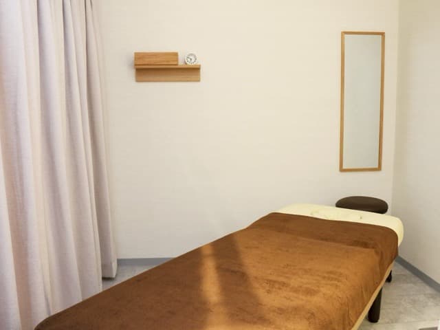 【女性限定】美姿勢と小顔矯正を一度に！女性専門整体で体も顔もトータルケアのイメージ5