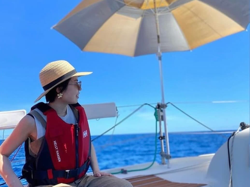 出航するのは、沖縄の海と空の真っ只中。2時間の貸切ヨットで紺碧の世界へのイメージ8