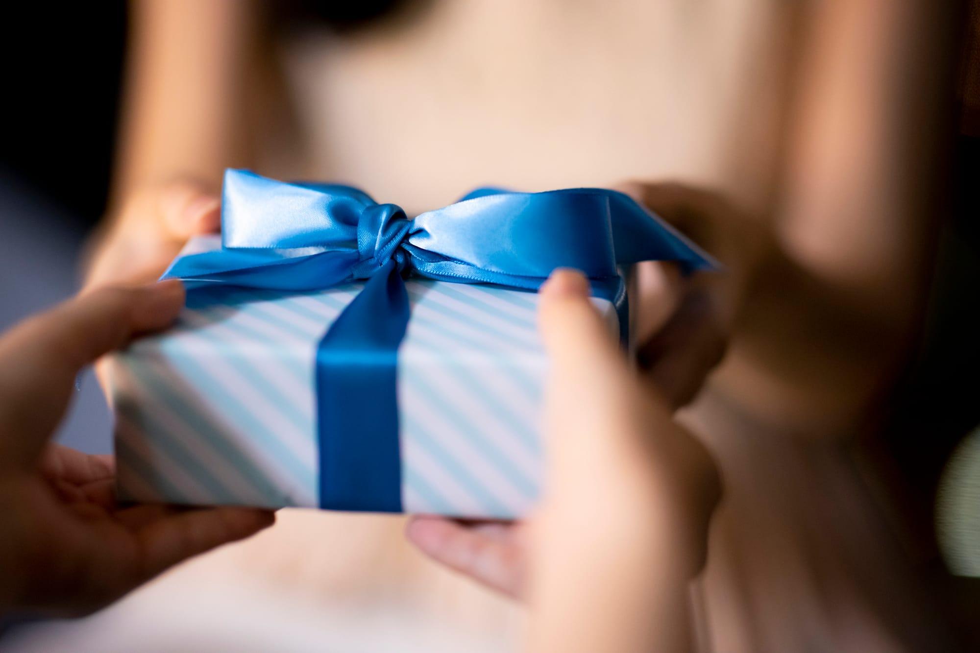 自分で買わないけどもらって嬉しいものを選ぶコツは？おすすめギフトをランキング形式で紹介！