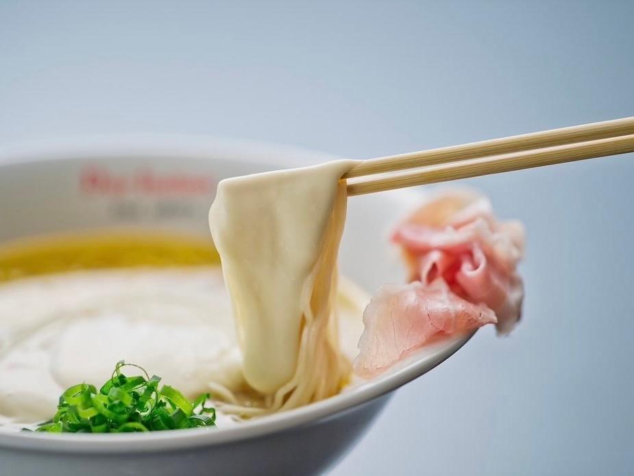 【新橋】ラーメンは美容食!?彼女が喜ぶ、らぁ麺&ドルチェをデートめしに