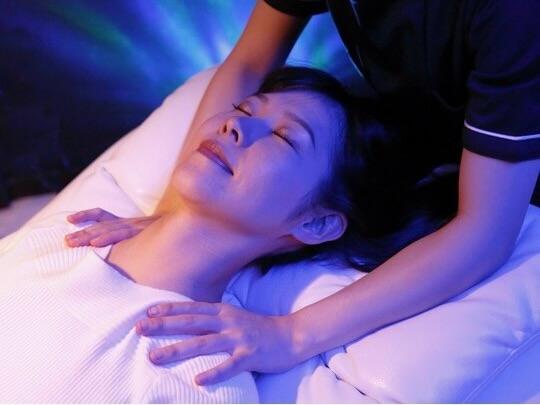 扉の向こうは星銀河。私を癒すプラネタリウムヘッドスパ40分