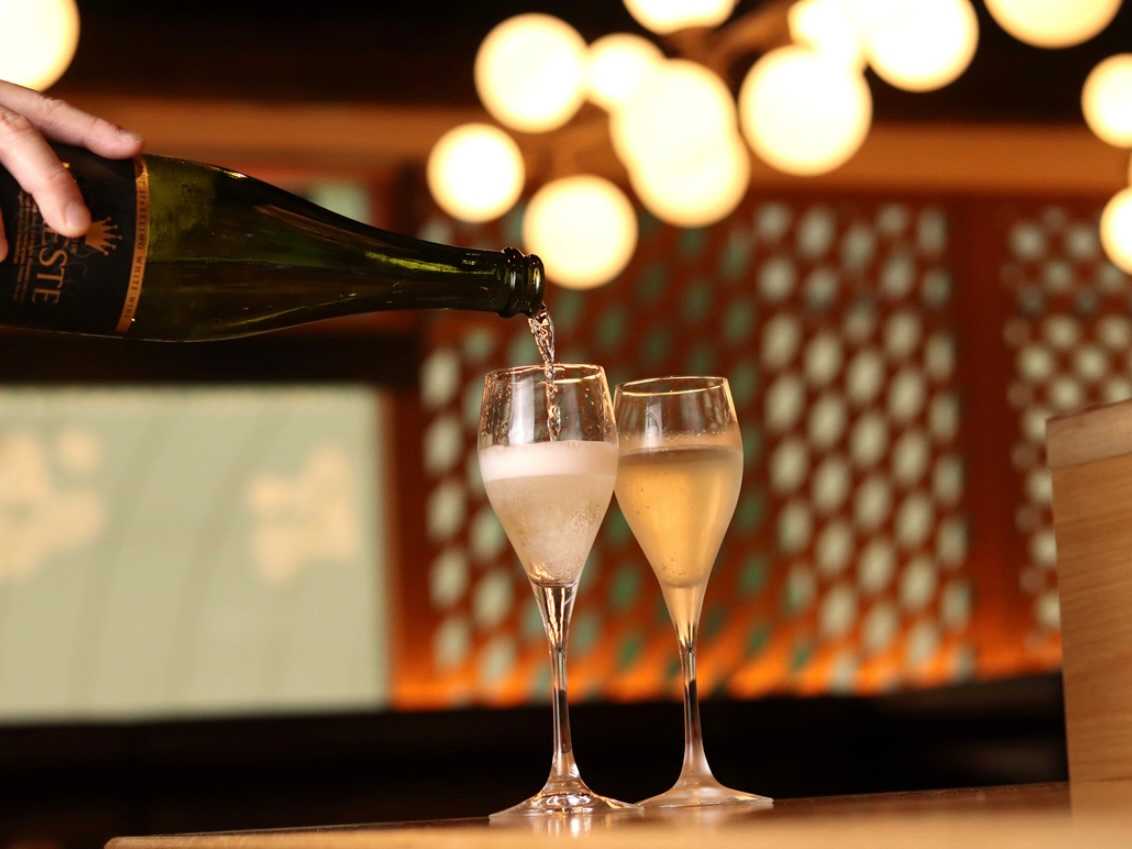 川崎駅直結の南イタリアTAVOLAで、二人の記念日を祝うペアプラン