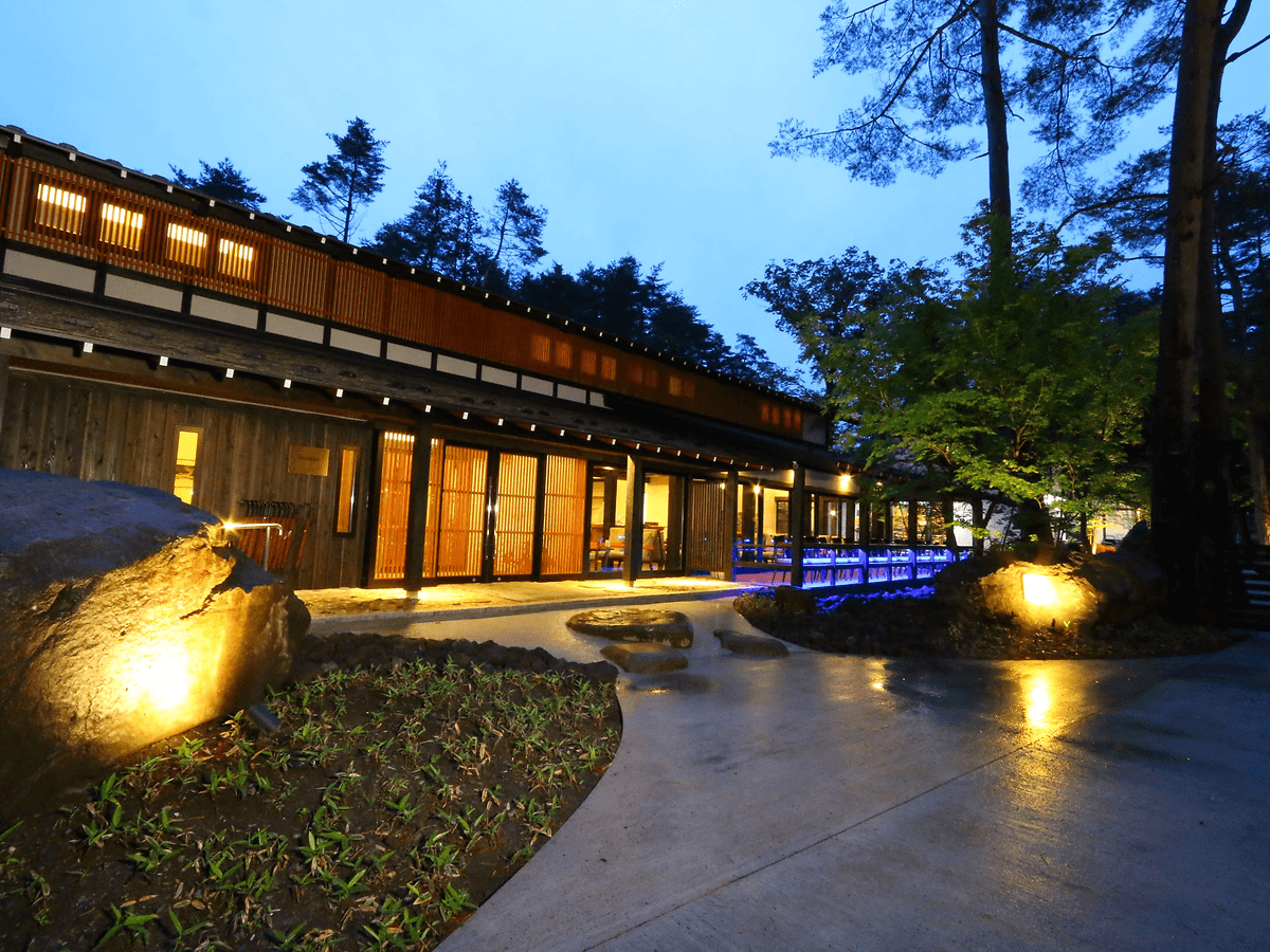 HANZ OUTDOOR RESORT(旧:グランピングヴィラハンズ河口湖)