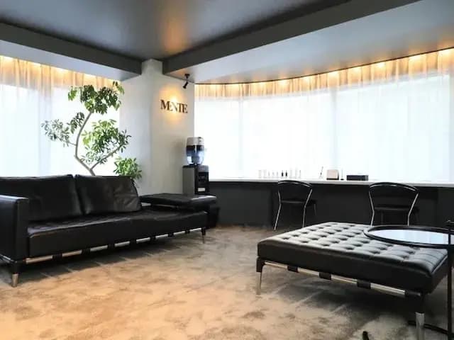 大阪メトロ御堂筋線心斎橋駅徒歩5分、ラグジュアリーな空間はさながら高級ホテル。