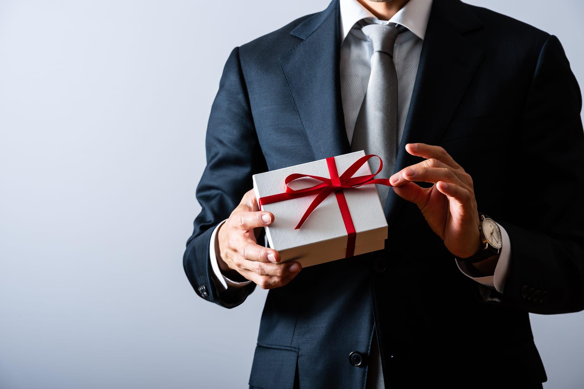 男性に贈る誕生日プレゼントは「体験ギフト」で差をつける!人気ギフトランキングから選び方のコツまで徹底解説