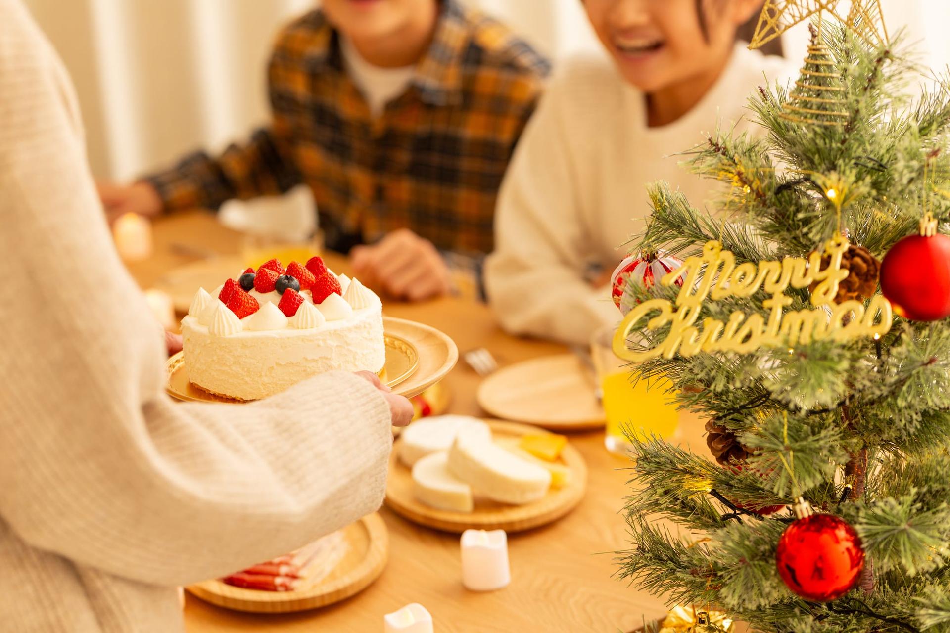 クリスマスプレゼントはいつ渡す?相手別・ベストタイミングと会えない時の解決策