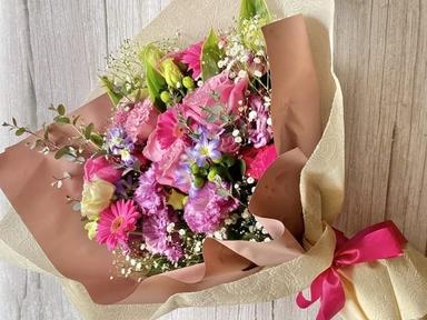 後輩の結婚祝いに喜ばれるプレゼントを厳選!相場やマナーも解説