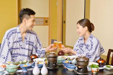 結婚祝いに旅行券はあり?相場やマナー、おすすめ宿泊ギフトを紹介